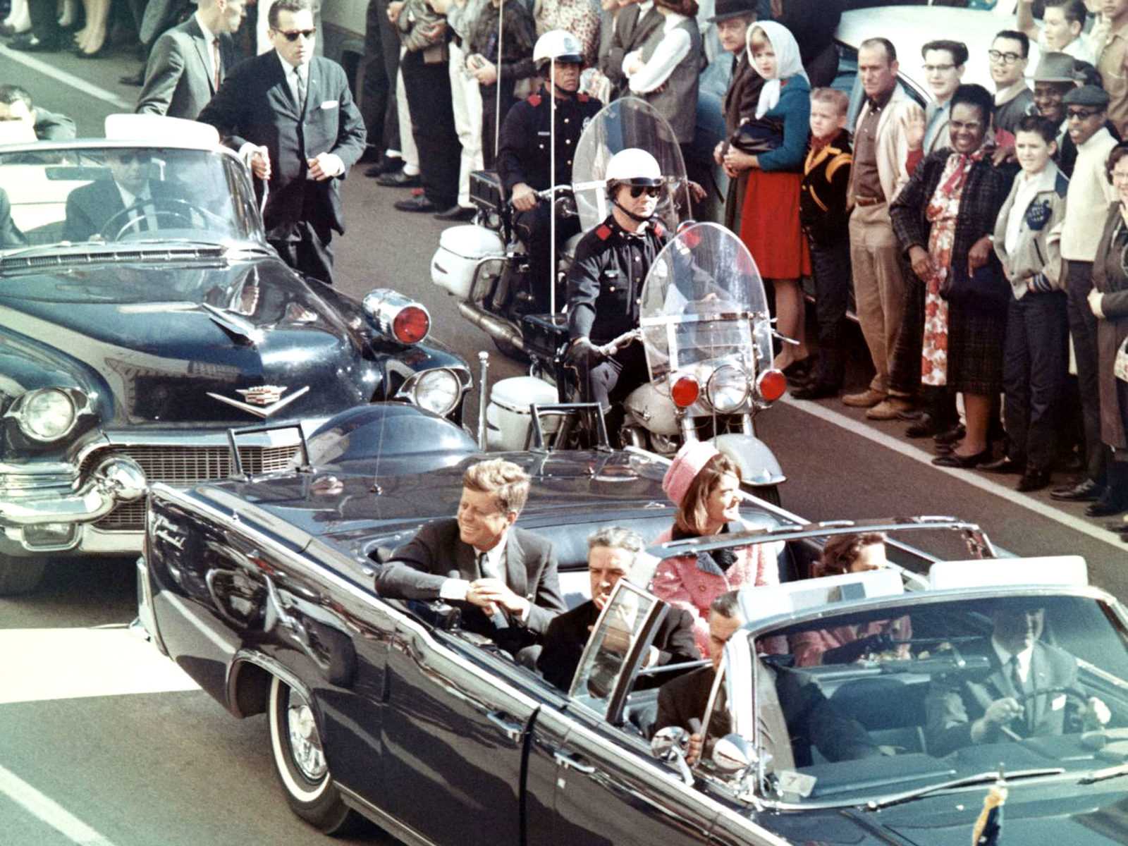 Убийство Кеннеди – 35-го президента США, было совершено 22 ноября 1963 г в Далласе штат Техас Он был смертельно ранен выстрелом из винтовки, когда