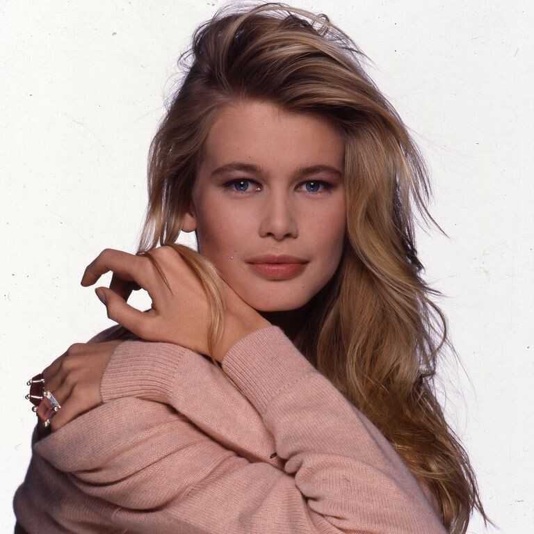 Фото claudia schiffer