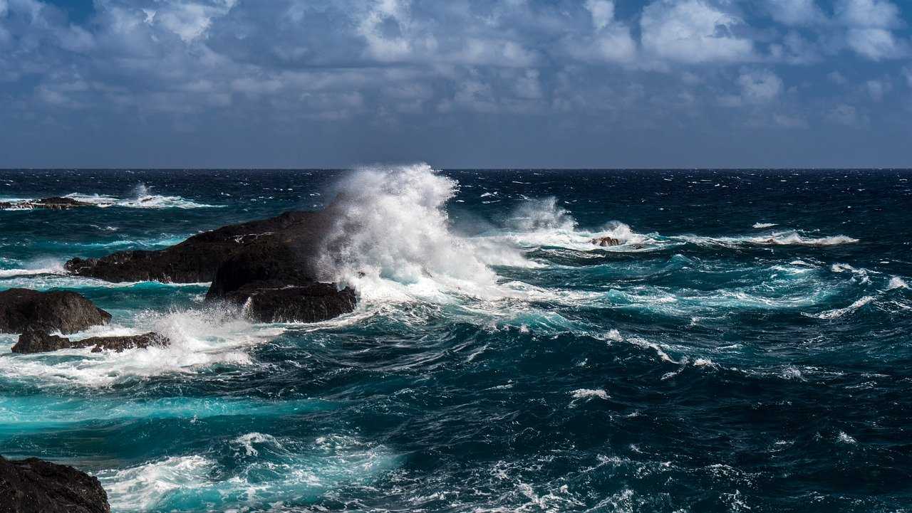 Граница тихого и атлантического океанов - почему не смешиваются?