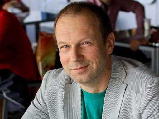 Андрей петров (блогер): биография, до операции, возраст, где родился, без макияжа, фото в детстве и сейчас