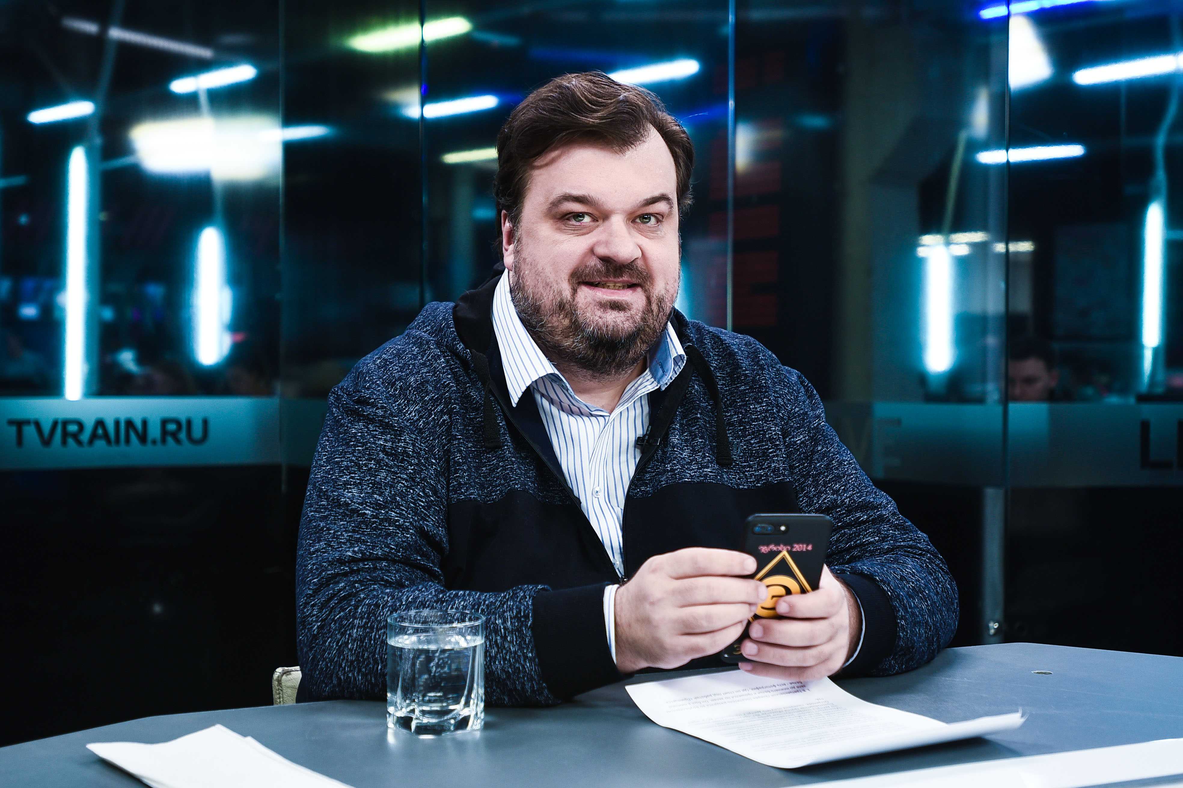 Василий уткин - биография, новости, личная жизнь, фото - stuki-druki.com