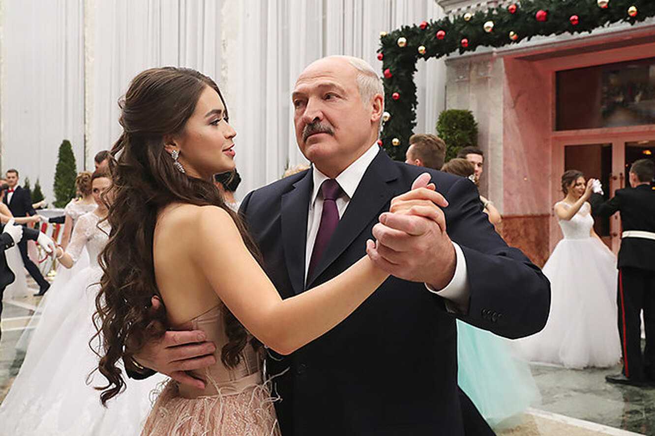 Президент белоруссии лукашенко биография семья фото