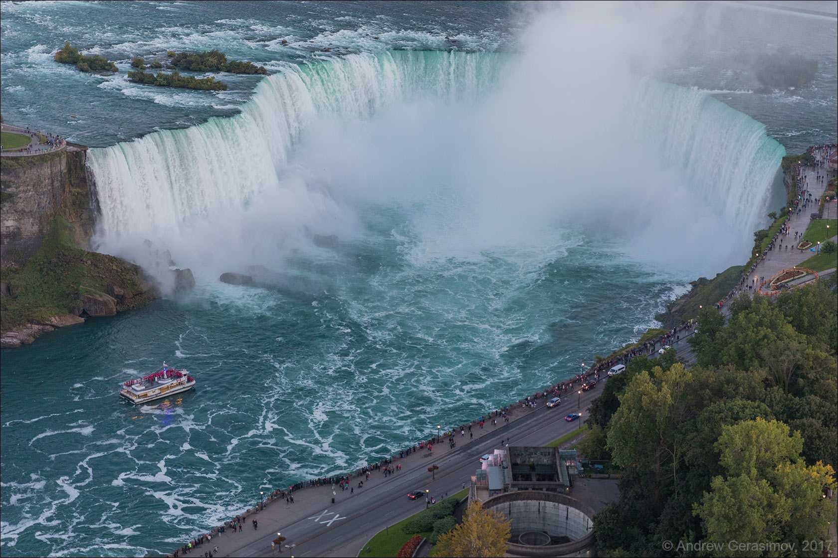 Водопад фото сверху